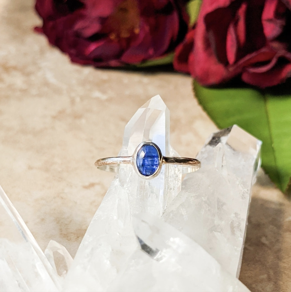 🦋LAST🦋 NWT Bentley & Lo Kyanite Sterling Silver Dainty Ring, Size 7.5
